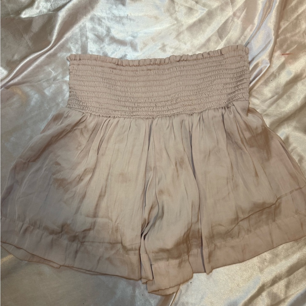 Women's Cream Shorts